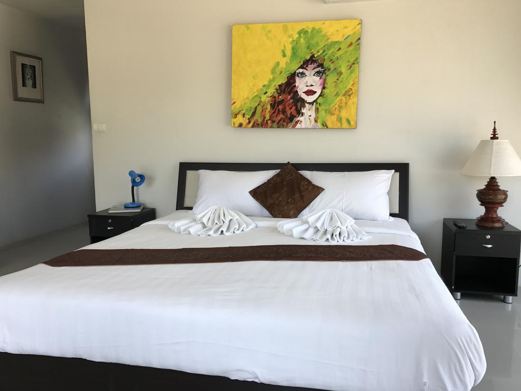 But Different Phuket Boutique Hotel Nai Harn Buitenkant foto