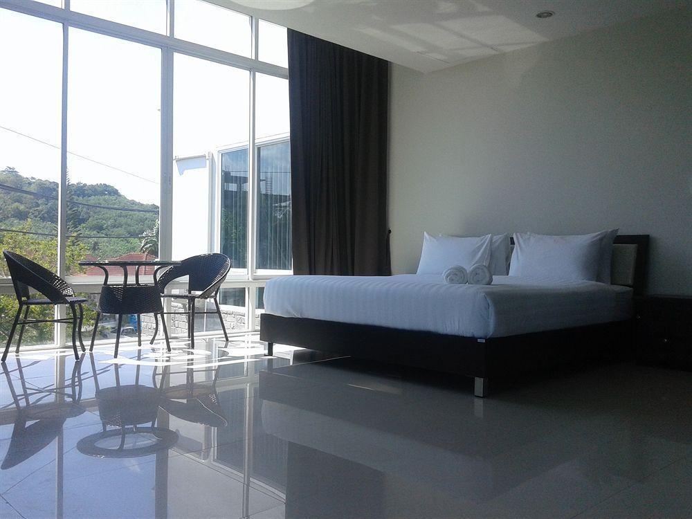 But Different Phuket Boutique Hotel Nai Harn Buitenkant foto