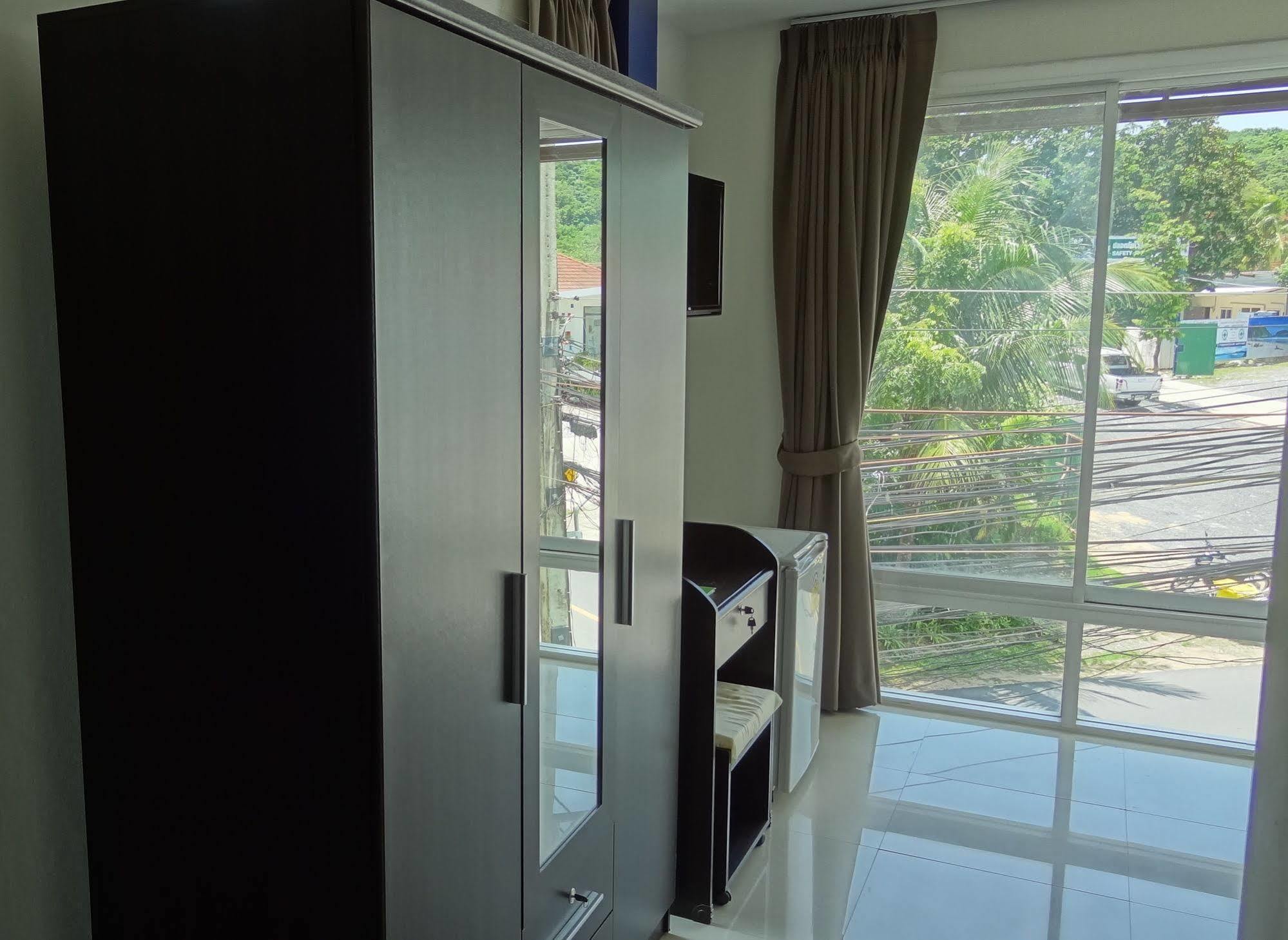 But Different Phuket Boutique Hotel Nai Harn Buitenkant foto