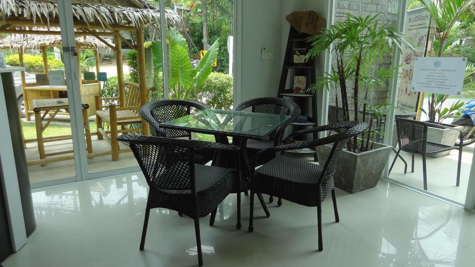 But Different Phuket Boutique Hotel Nai Harn Buitenkant foto